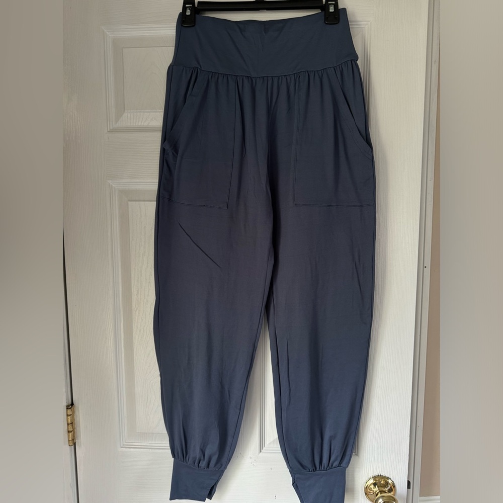 Women’s Medium Grey/Blue Athletic Joggers